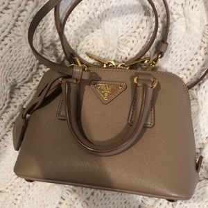 Prada promenade saffiano mini in cameo